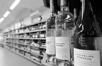 Сухой закон на Новый год: в России могут ограничить продажу спиртного