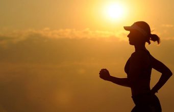 Фитнес-инструктор рассказал о влиянии алкоголя на похудение