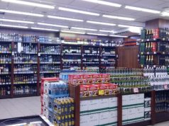 Запойный в завязке и винный магазин